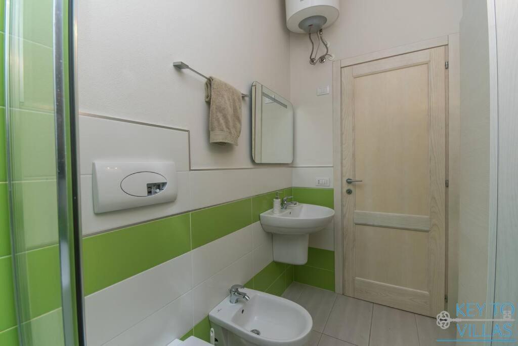 Brigata House - Luxury 2 Beds, Wifi, Balcony,Sea View - Key To Villas Кастельсардо Экстерьер фото